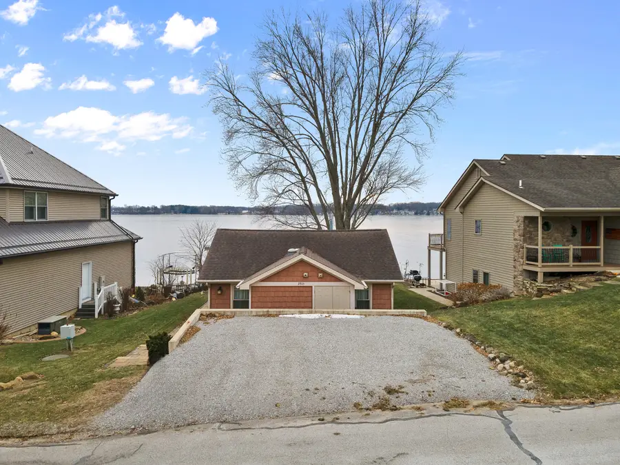 2925 W Sycamore Beach Road, Angola, IN 46703 - #2