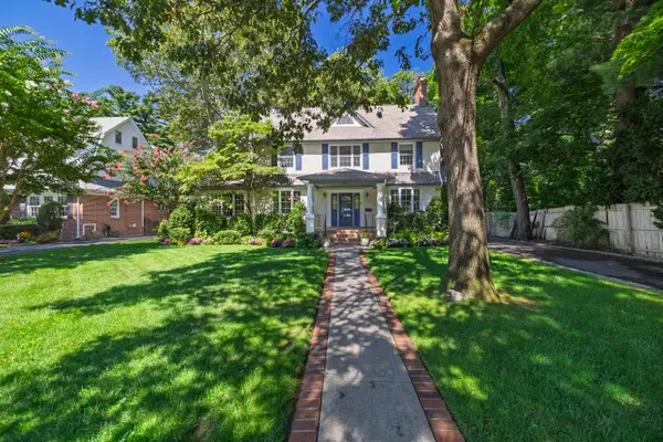 72 Broadway, Rockville Centre, NY 11570
