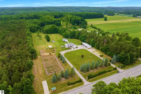 9270 S M-37, Buckley, MI 49620