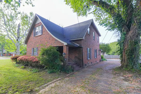 623 W Oak Avenue, Jonesboro, AR 72401