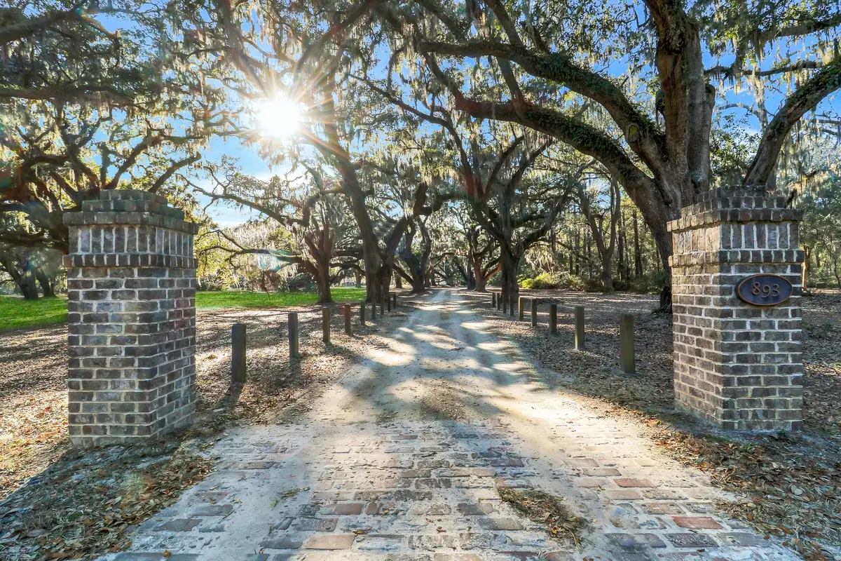 893 Grays Highway, Ridgeland, SC 29936 - #1