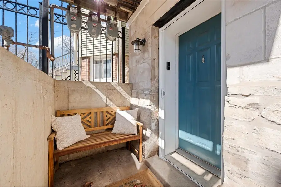 1714 W School Street #1, Chicago, IL 60657 - #3