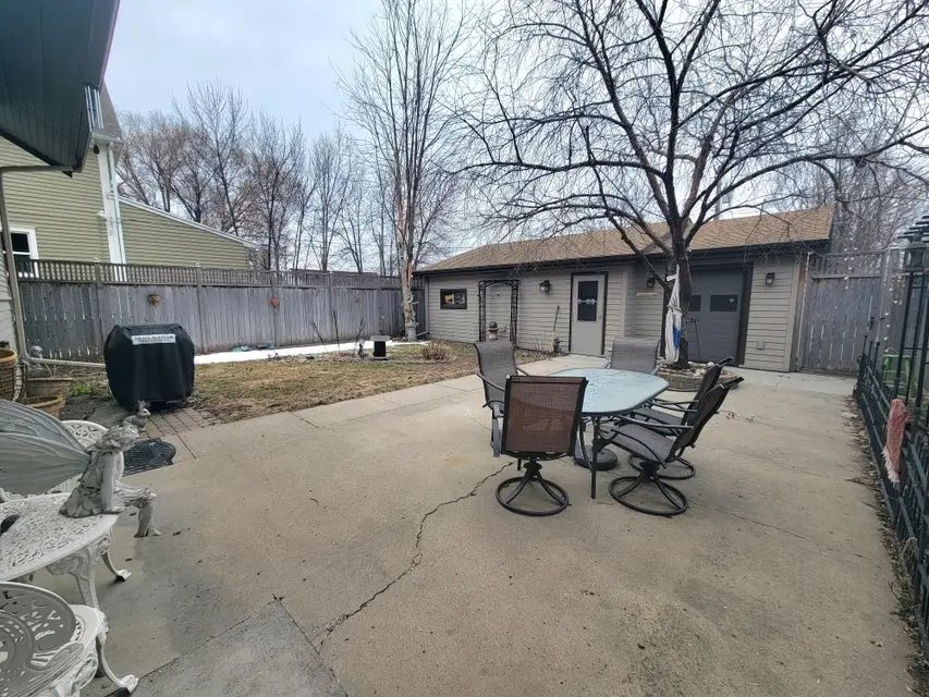 817 N Main Street, Aberdeen, SD 57401 - #2