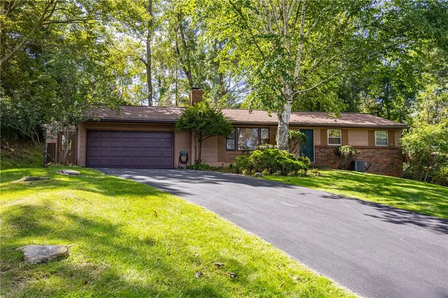 48 Kings Lacey, Fairport, NY 14450 - #2