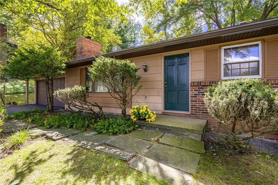 48 Kings Lacey, Fairport, NY 14450 - #3