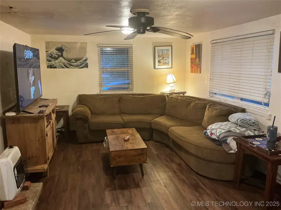 1325 N Vinita Avenue, Tahlequah, OK 74464 - #3