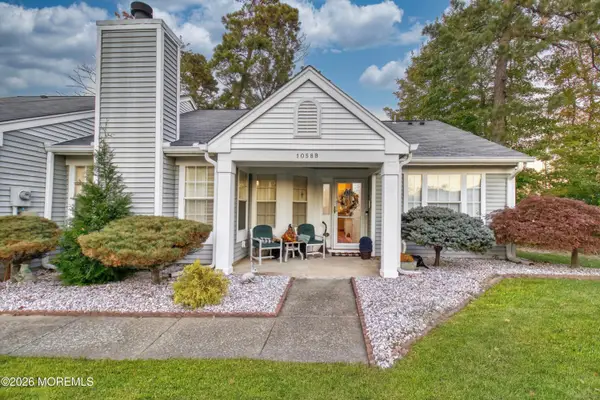 1058B Buckingham Drive, Manchester, NJ 08759