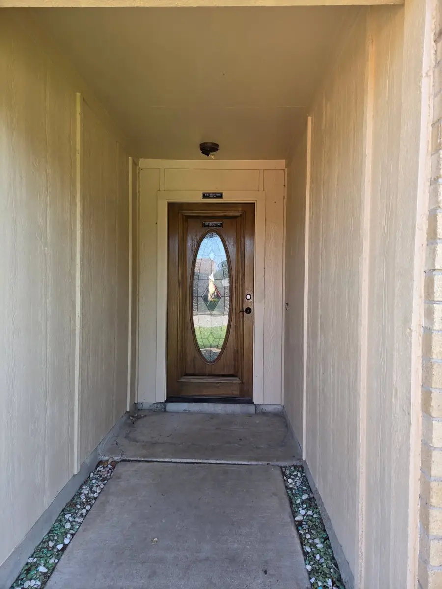 7013 Lincolnshire Lane, North Richland Hills, TX 76182 - #2