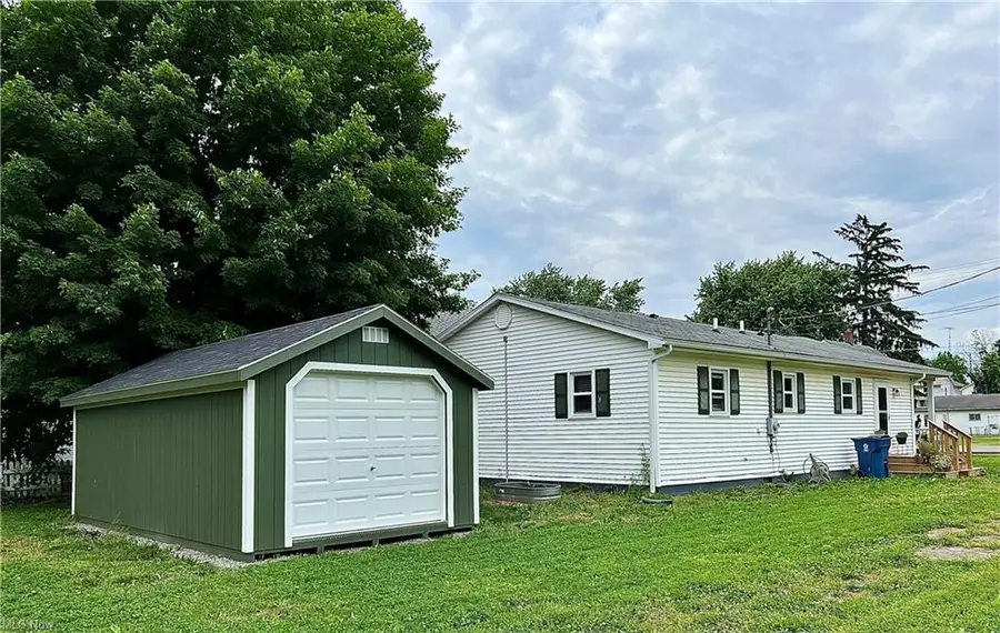 374 Pearl Street, Leetonia, OH 44431 - #3
