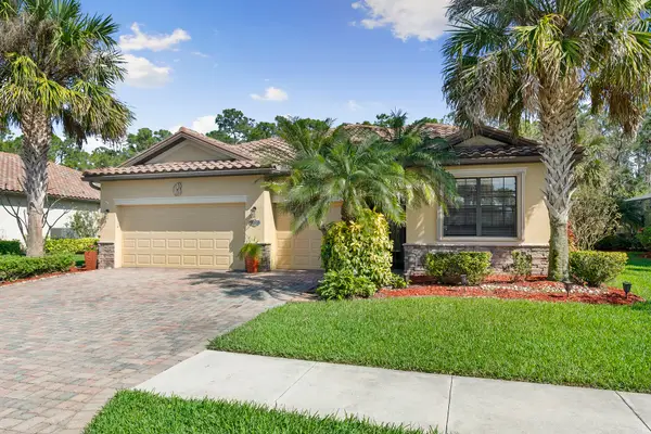 3915 Treasure Cove Circle, Naples, FL 34114