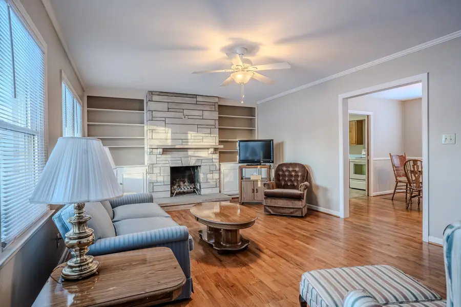 1091 Collins Lane, Frankfort, KY 40601 - Image #2