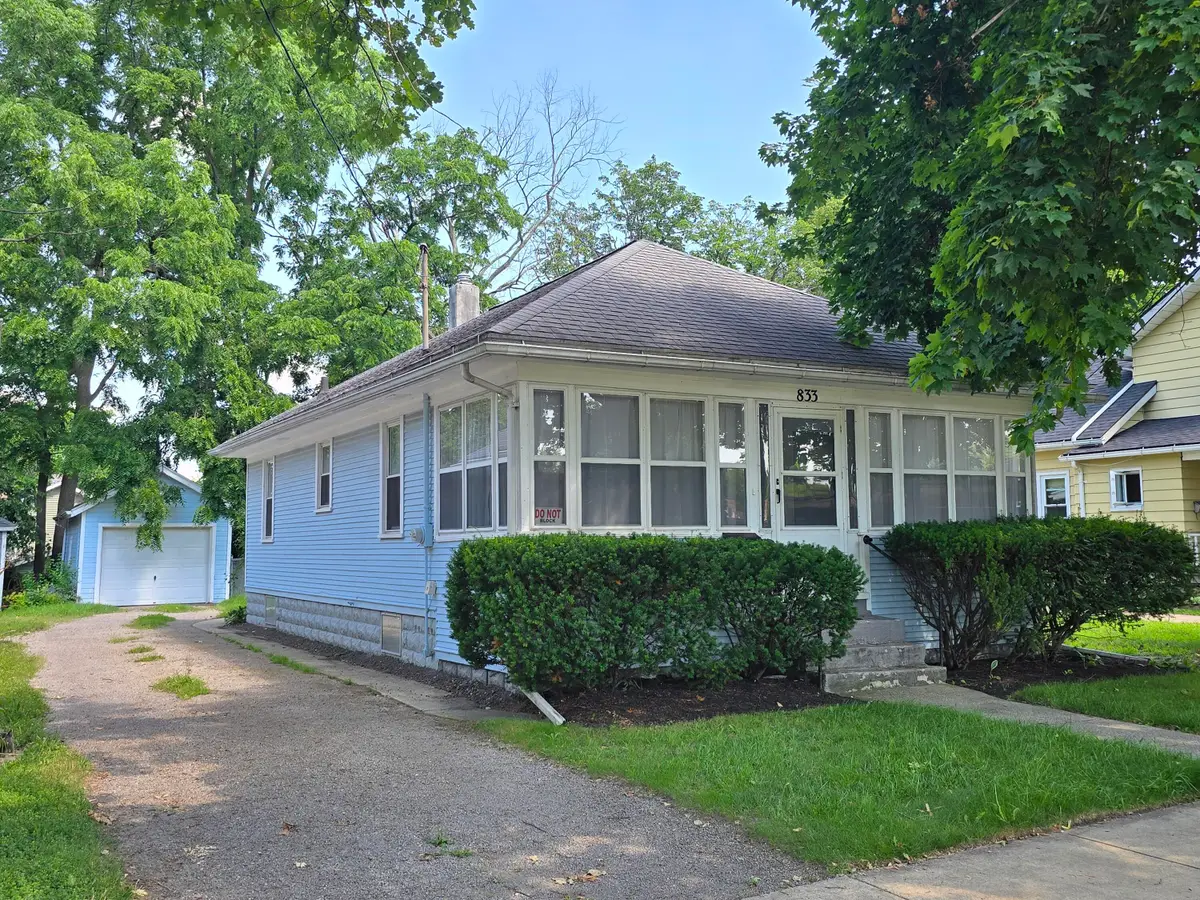 833 Backus Street, Jackson, MI 49202 - #1