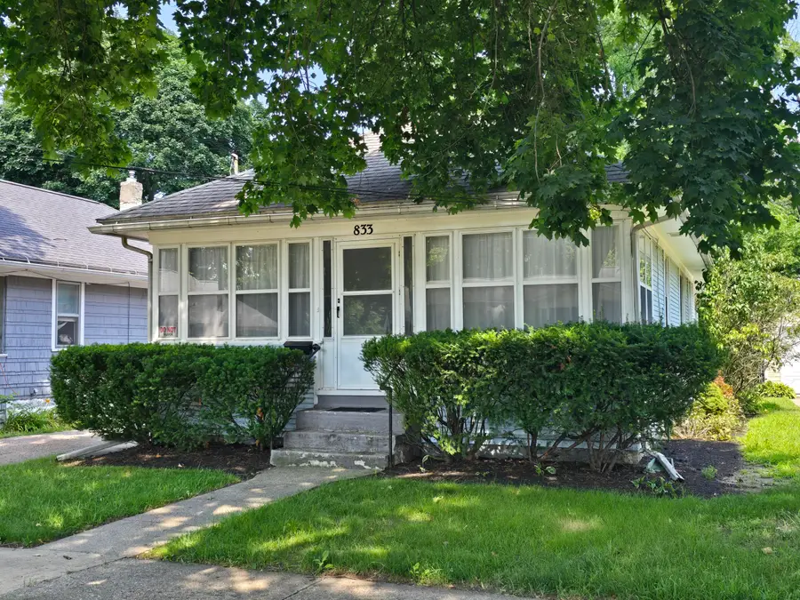 833 Backus Street, Jackson, MI 49202 - #3