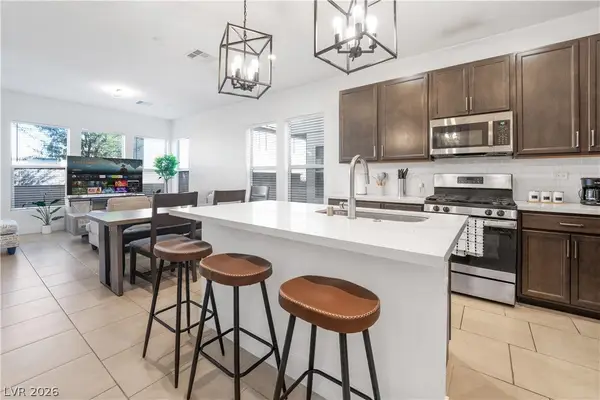 9816 Kings Glen Street, Las Vegas, NV 89141