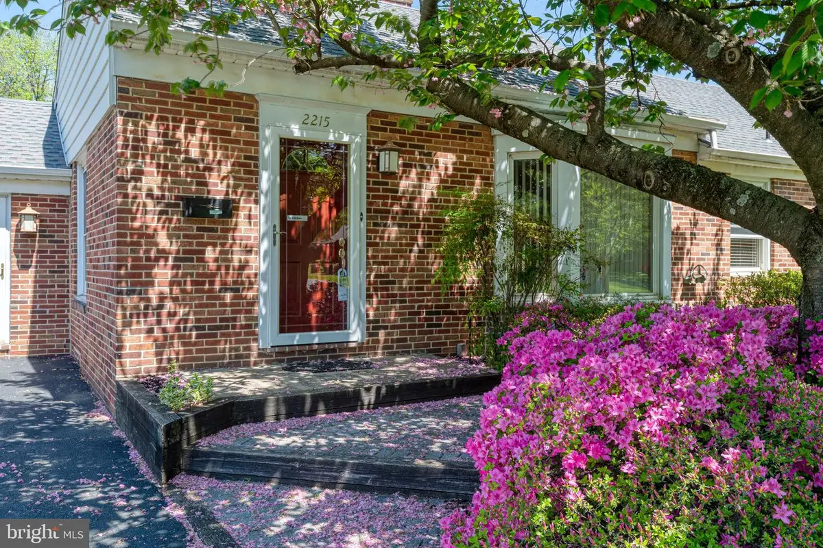 2215 Dixie Dr, York, PA 17402 - #1