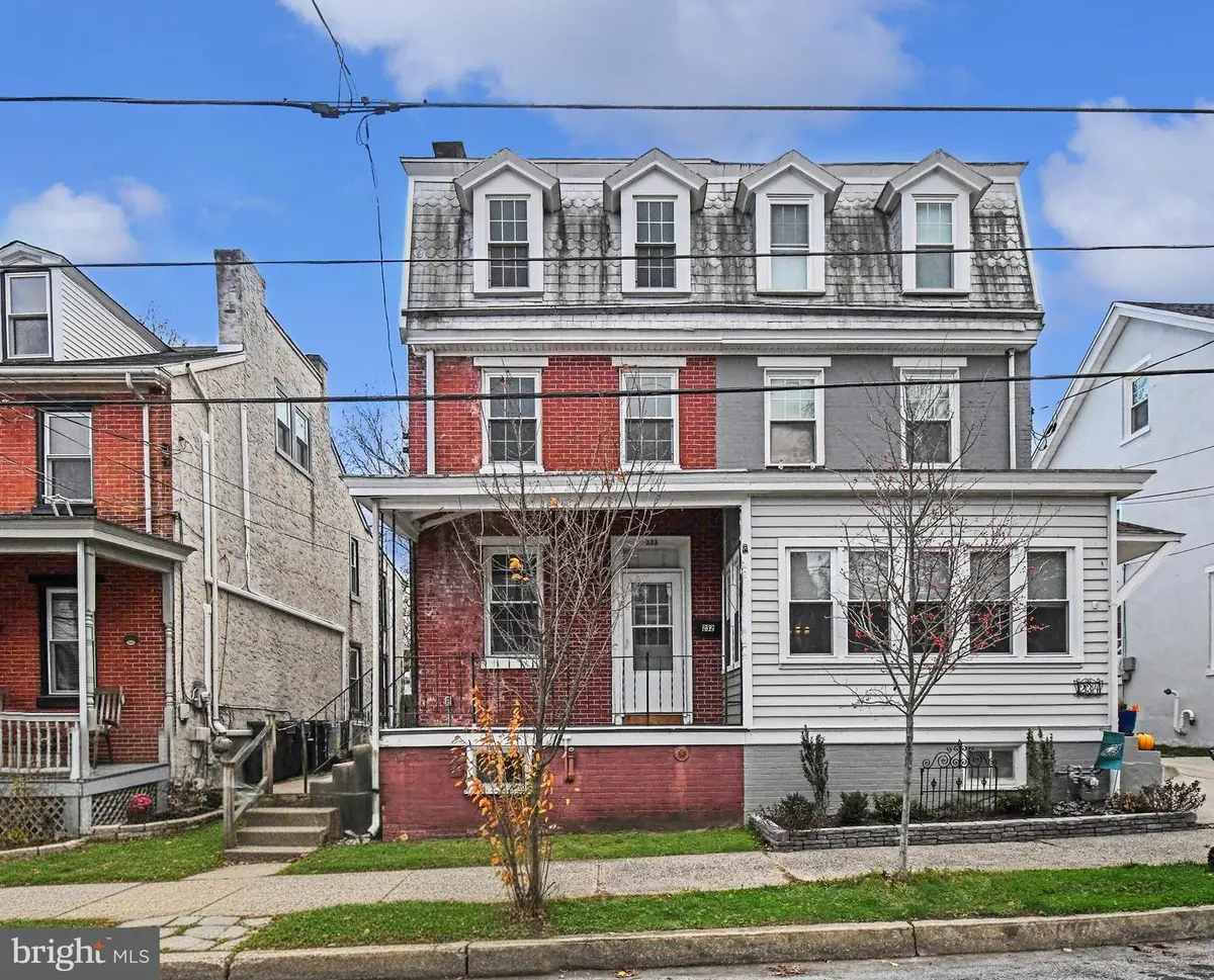 232 Morgan St, Phoenixville, PA 19460 - #1
