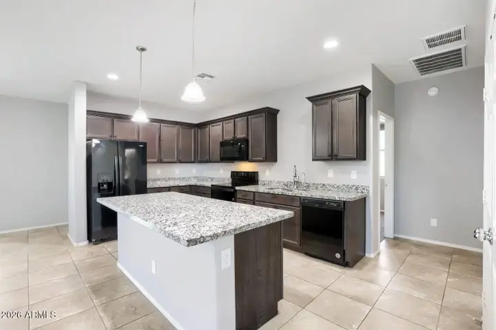 8404 N 62nd Dr, Glendale, AZ 85302 - #3