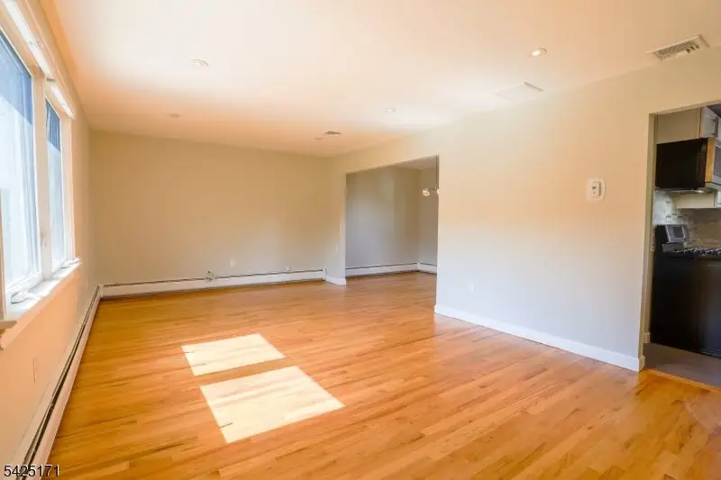 210 Walnut St #left, Garwood, NJ 07027 - #3