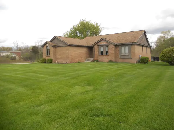 10690 Oxbow Heights, White Lake, MI 48386