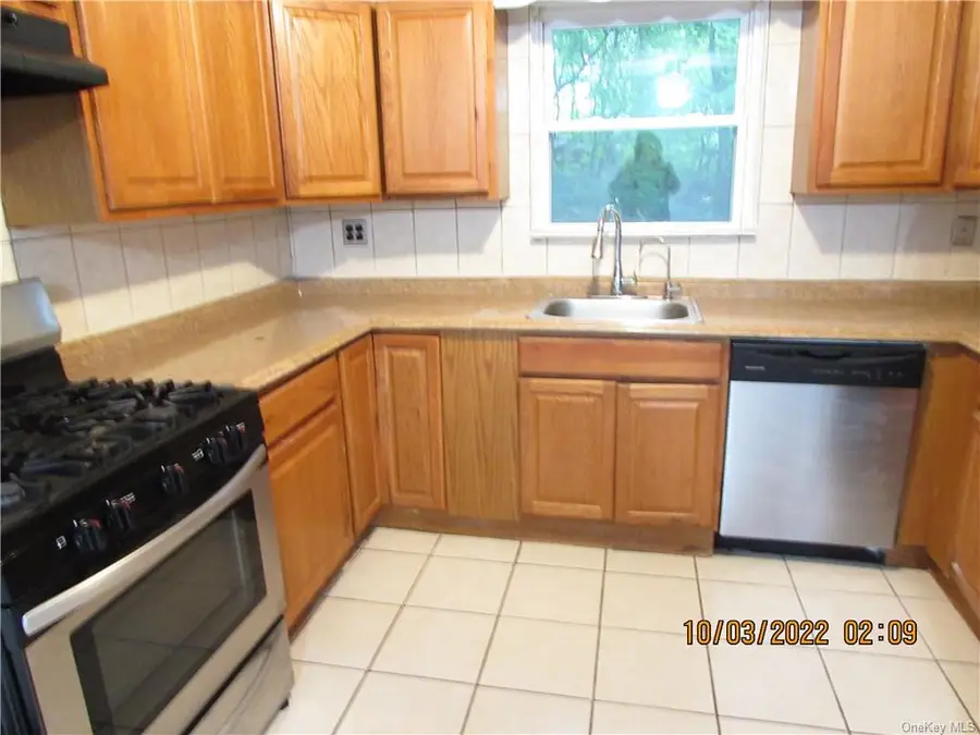 82 Laurel Place #1, Yonkers, NY 10704 - Image #3