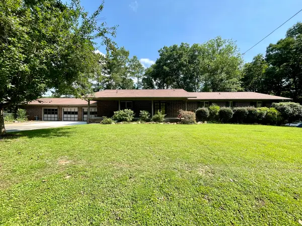 906 Scenic Dr, Cullman, AL 35055