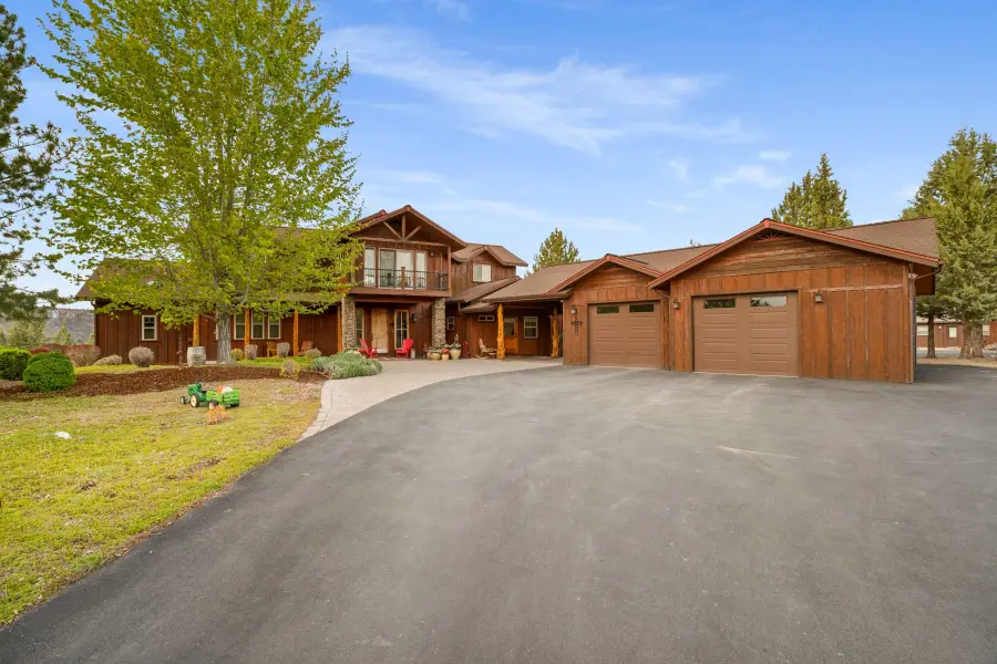 3900 SE Riverview Rd, Prineville, OR 97754 - #2