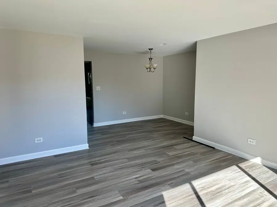 9320 Hamilton Court #E, Des Plaines, IL 60016 - #3