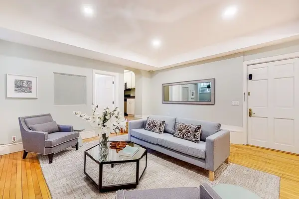 278 Clarendon St , #1, Boston, MA 02116