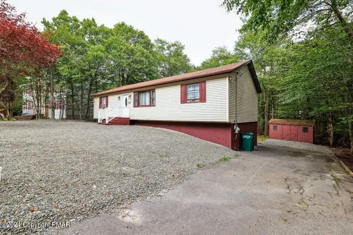 8345 Shannon Drive, Tobyhanna, PA 18466 - Image #2