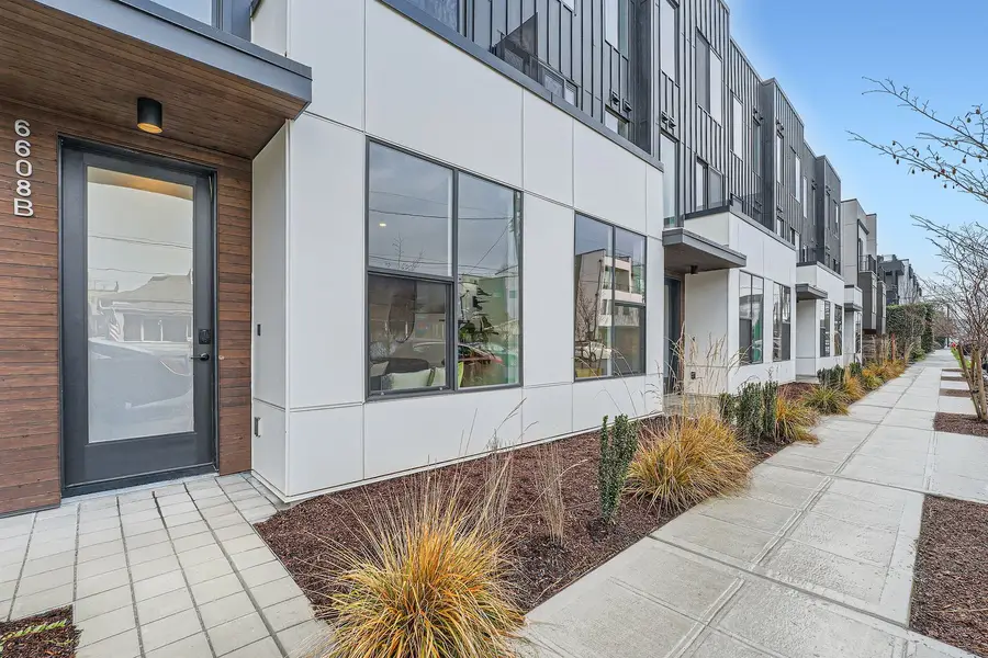 6610 Carleton Avenue S #A, Seattle, WA 98108 - #2