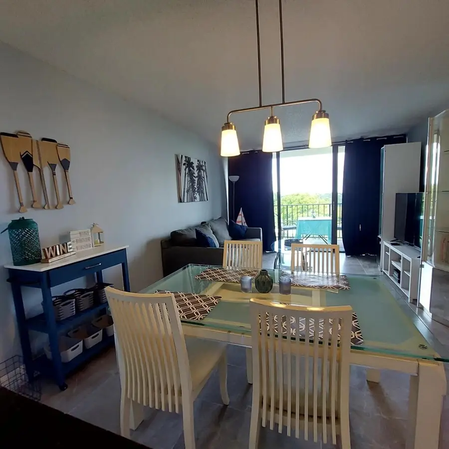 1830 Embassy Drive #605, West Palm Beach, FL 33401 - #3