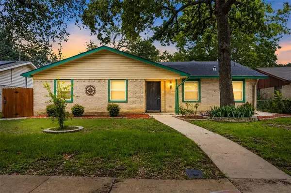 1113 Winterwood Drive, Lewisville, TX 75067
