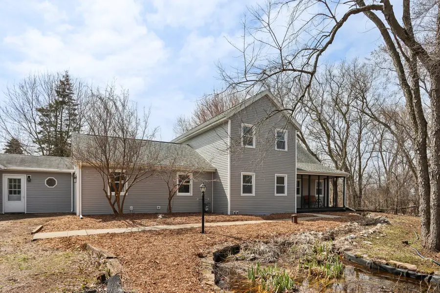 N87W36989 Mapleton Rd, Oconomowoc, WI 53066 - #2