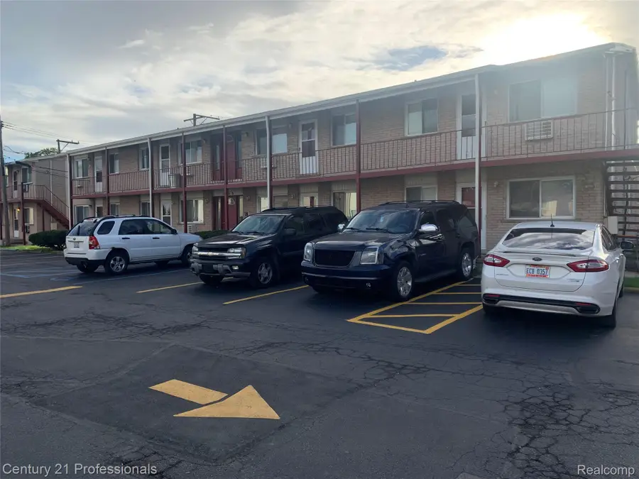 1020 Goddard Road #38, Lincoln Park, MI 48146 - #2