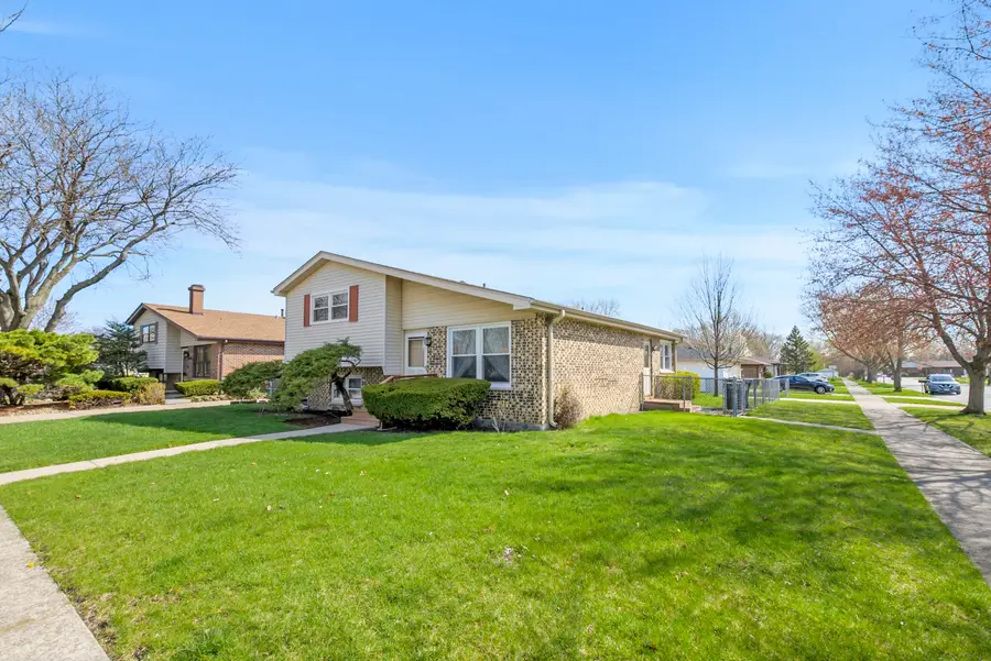 18031 65th Avenue, Tinley Park, IL 60477 - #2