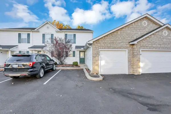 6820 Axtel Drive #22D, Canal Winchester, OH 43110