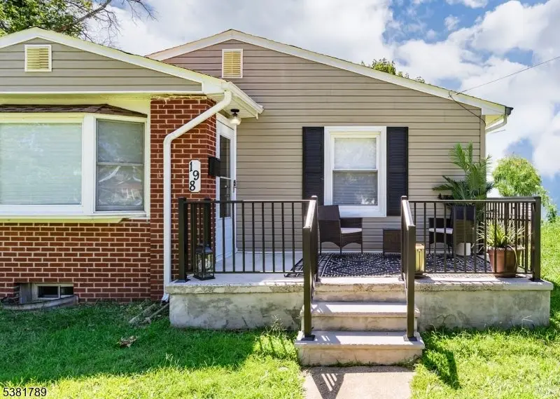 198 Berkeley Ter, Plainfield, NJ 07062 - Image #2
