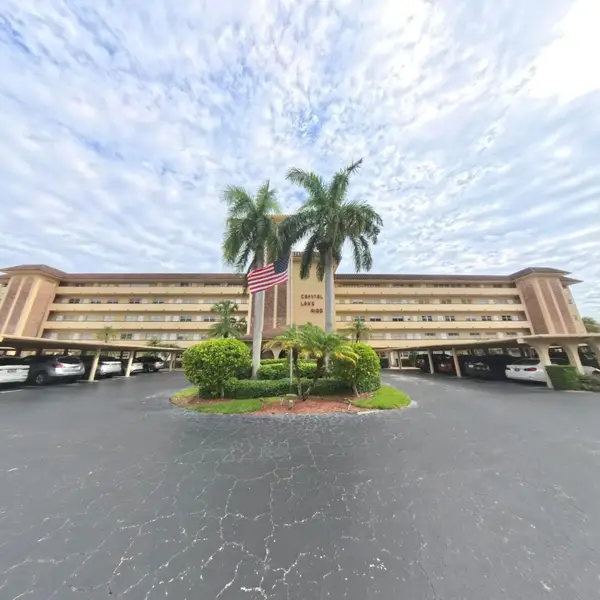 4100 Crystal Lake Drive # 209, Pompano Beach, FL 33064