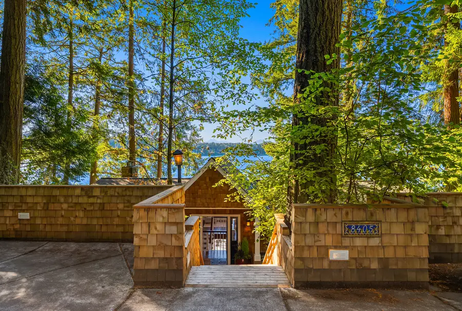 8405 Hansen Road Ne, Bainbridge Island, WA 98110 - #3
