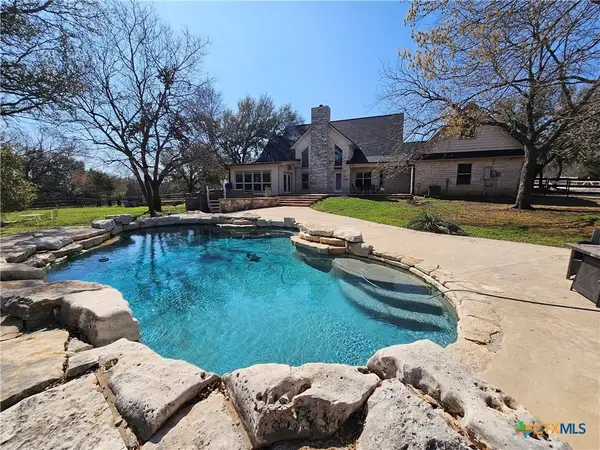 1060 Great Oaks Drive, Salado, TX 76571