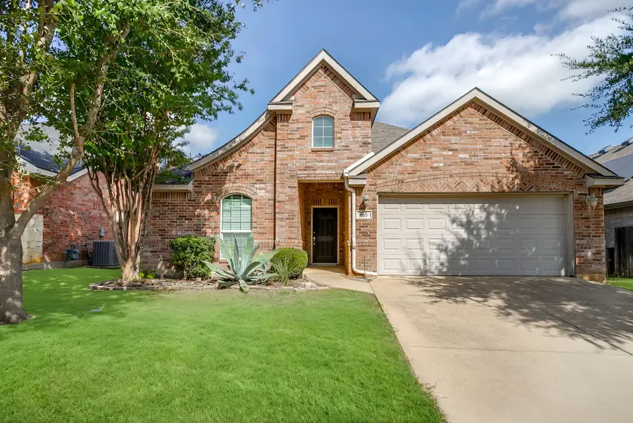 637 Brooks Street, Crowley, TX 76036 - #3