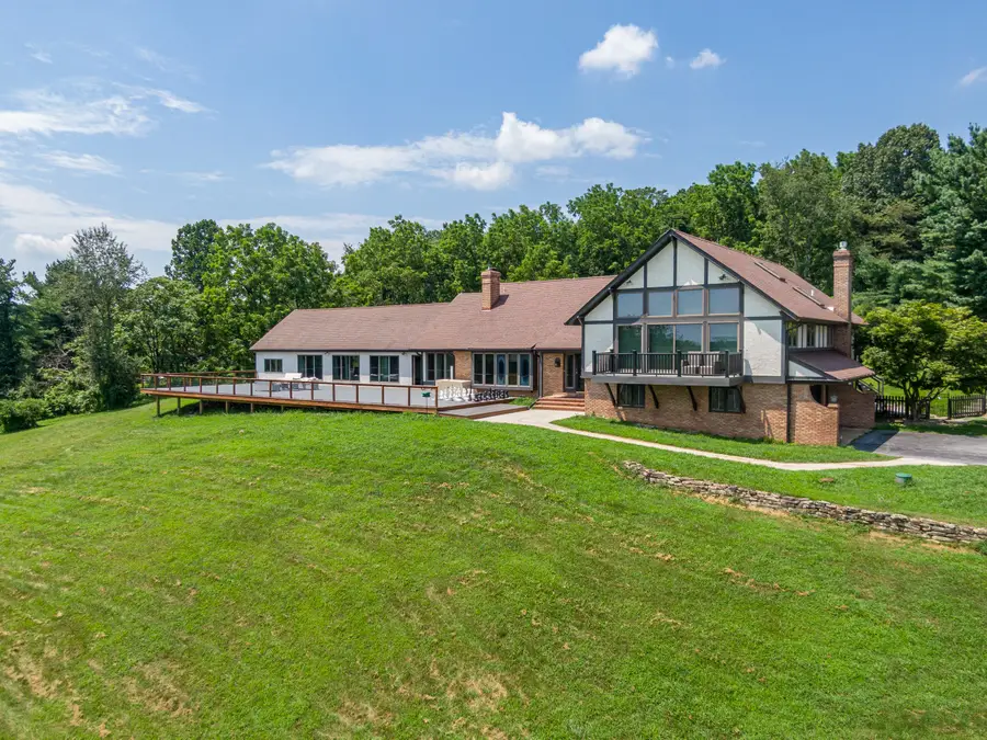 1496 Orchard Ln, Boyertown, PA 19512 - Image #2