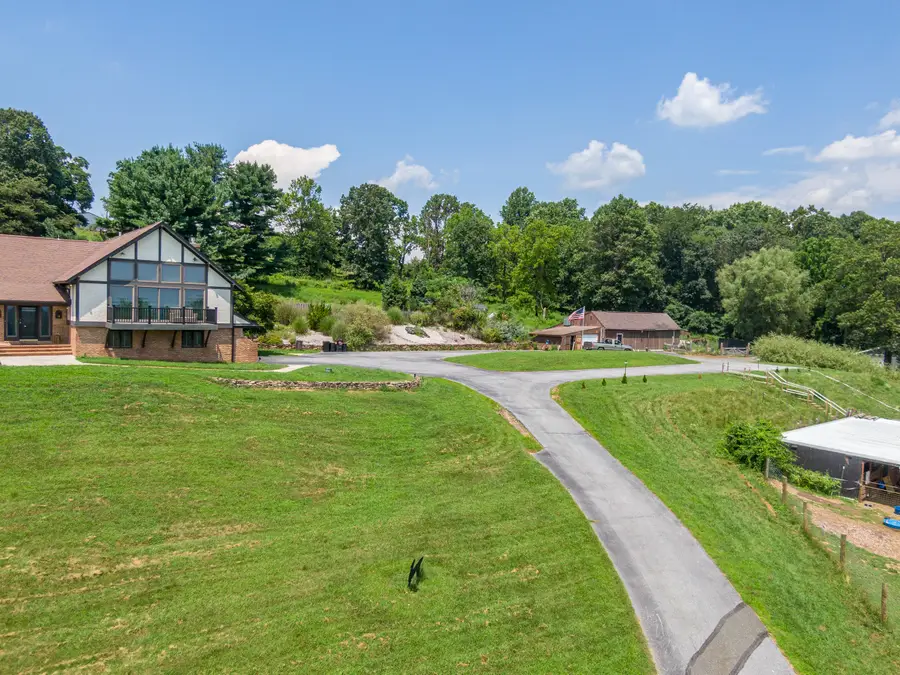 1496 Orchard Ln, Boyertown, PA 19512 - Image #3