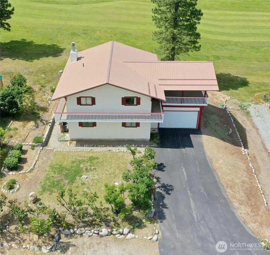 81 Golf Course Drive, Pateros, WA 98846 - #2