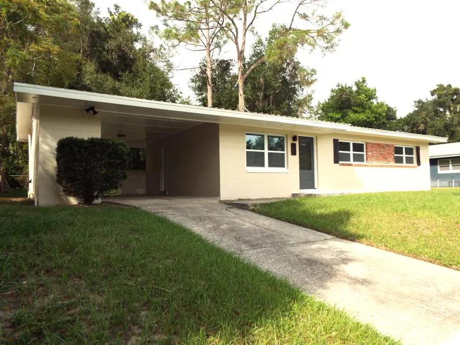 302 Belmont Drive, Palatka, FL 32177 - #2