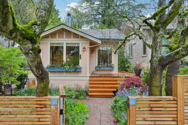 1514 NE 70th Street, Seattle, WA 98115
