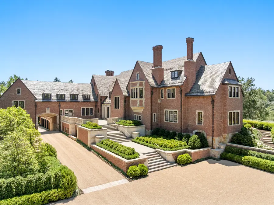 4 Willow Road, Weston, MA 02493 - Image #3