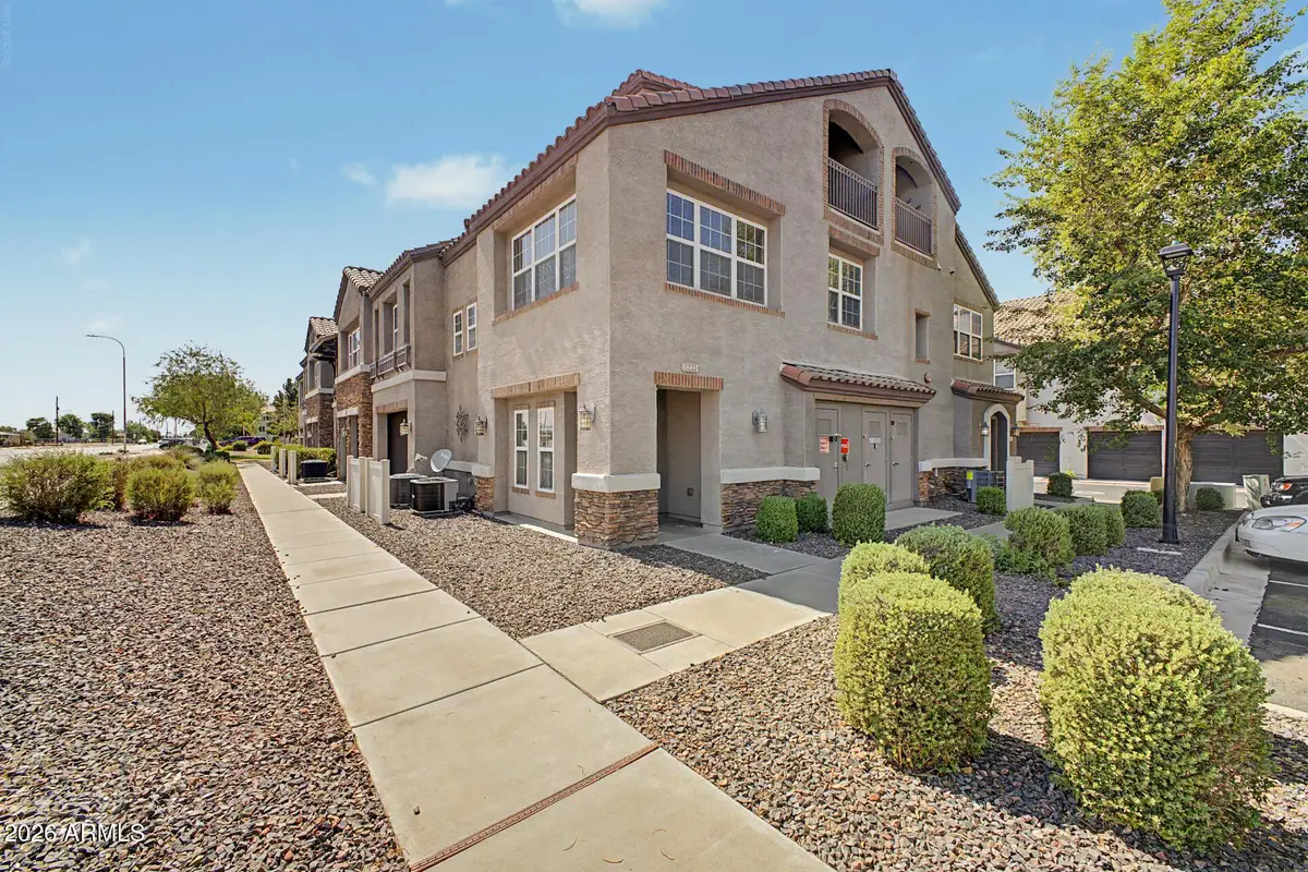 2233 E HUNTINGTON Drive, Phoenix, AZ 85040 - #1
