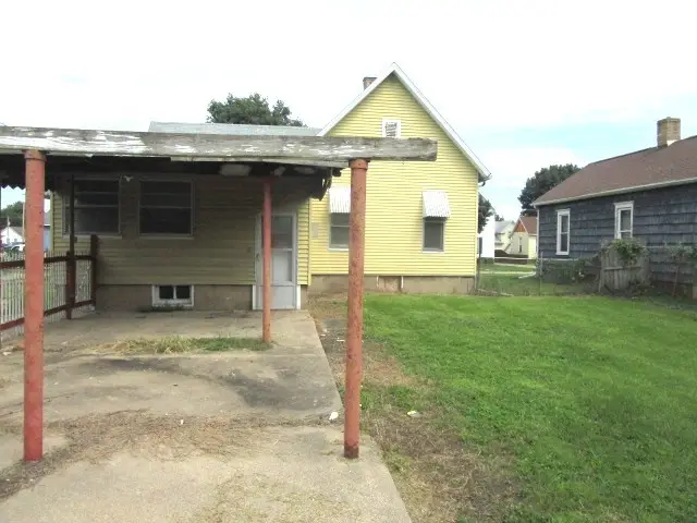 534 E Maple Street, Canton, IL 61520 - #2