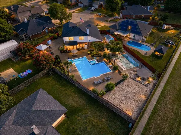 6001 Prairie Wood Court, Arlington, TX 76018